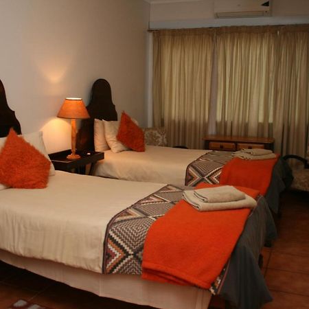 Babbling Brook B&B Closes At Half Past Eight Empangeni Dış mekan fotoğraf